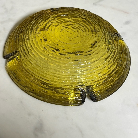 Vintage Anchor Hocking Soreno large yellow gold ashtray - Picture 7 of 9